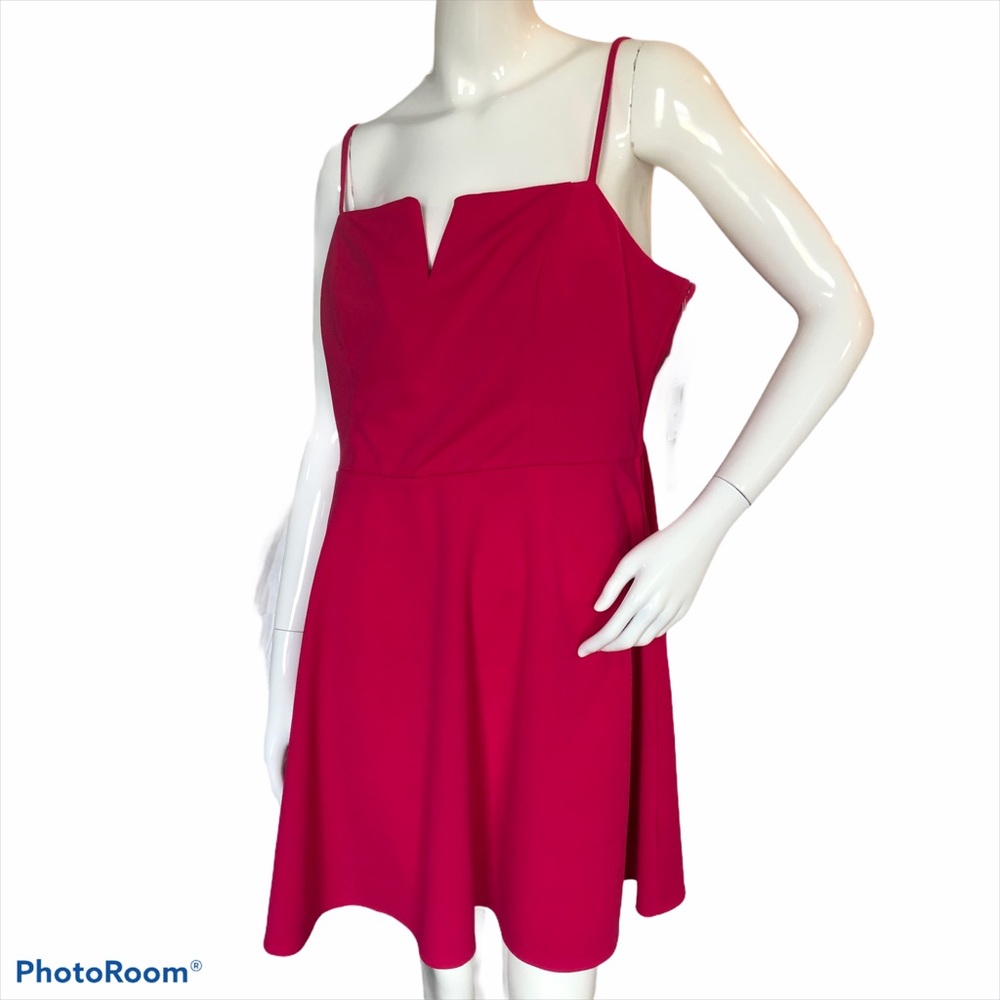 Trixxi Sleeveless Fuchsia Mini Dress